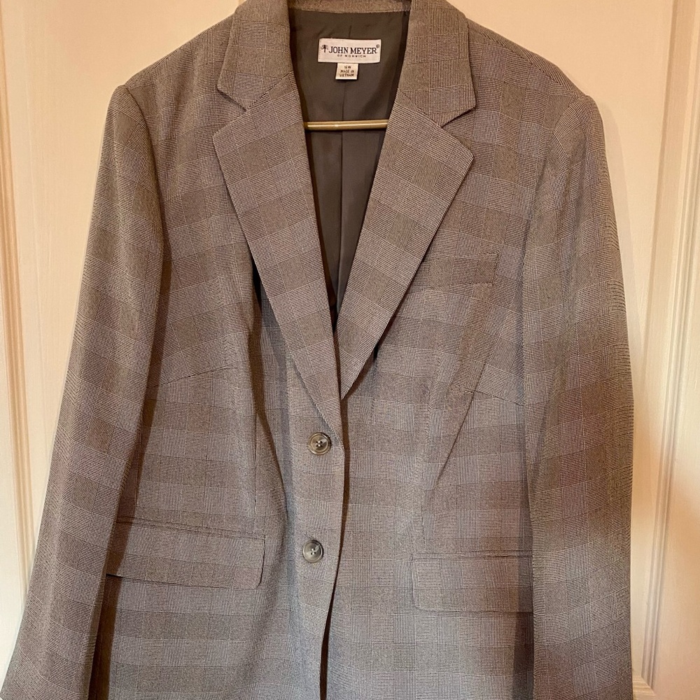 John Meyer Womens pant suit size 18w gray/brown herringbone pattern